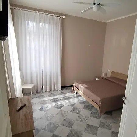 Esther Apartment *